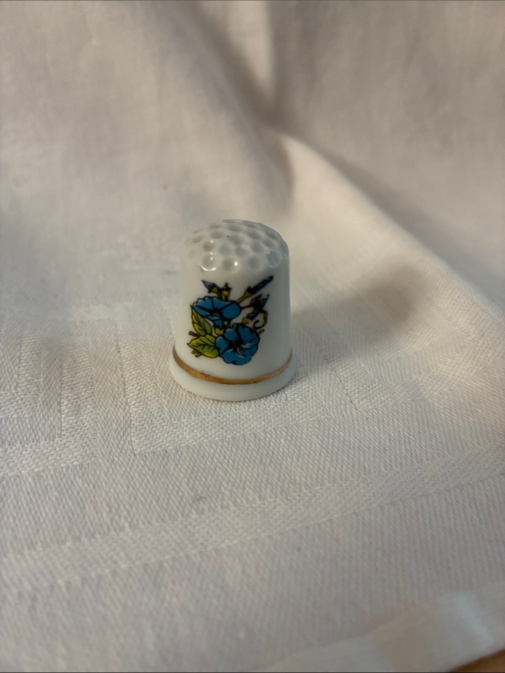 Vintage Porcelain Floral Thimble White with Blue Flowers Gold Trim